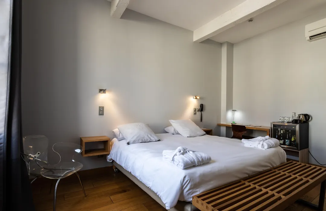 Boutique Hôtel Entraigues-1