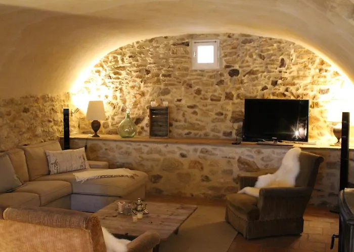 Les Romarins B&B, 10 Min D'Uzes, Piscine Et Grand Jardin, Table D'Hote